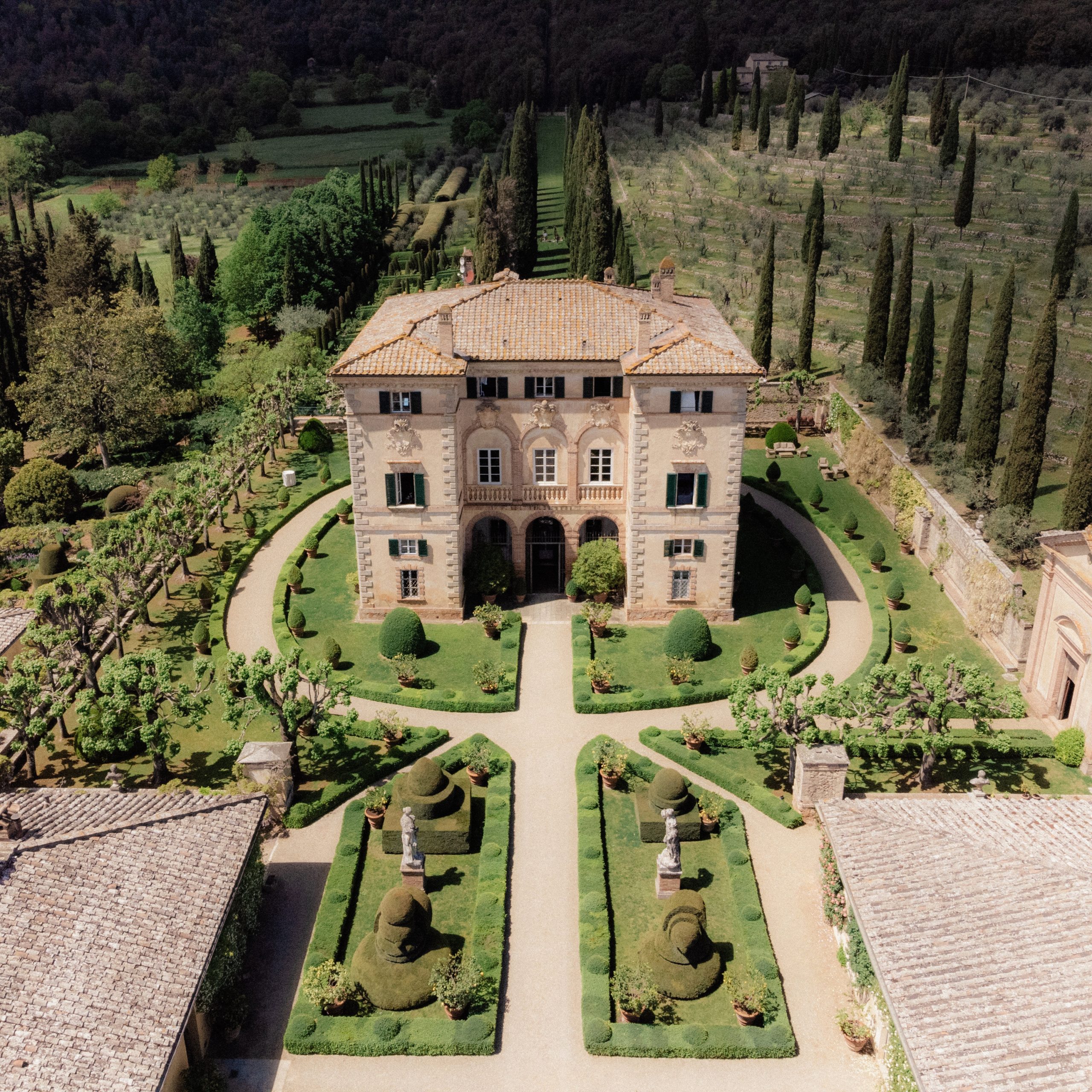 wedding at villa cetinale